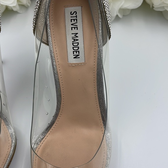 STEVE Madden clear and Rhinestones 4” heel shoes. Size 8.5 - Picture 4 of 10